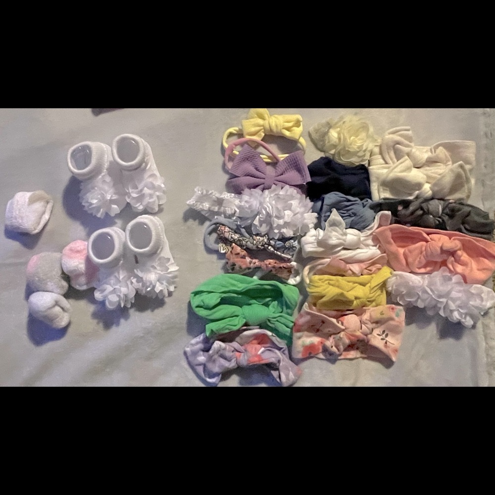 NWOT Bows and socks